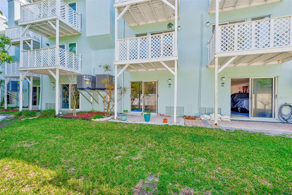 615 GARLAND CIRCLE Indian Rocks Beach, FL 33785