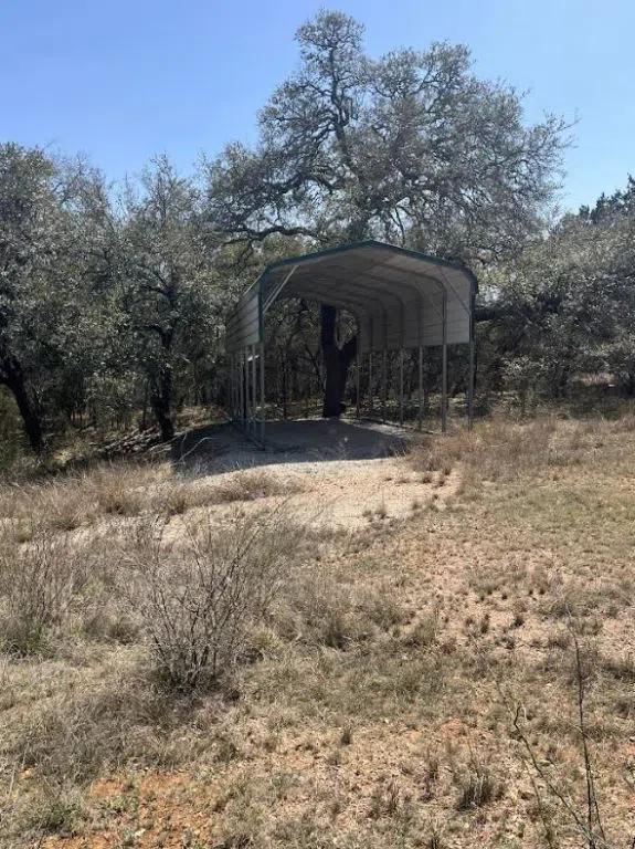 18 South Cove Spicewood, TX 78669