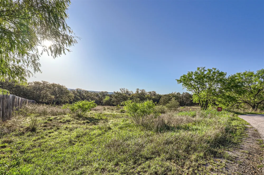 18 South Cove Spicewood, TX 78669