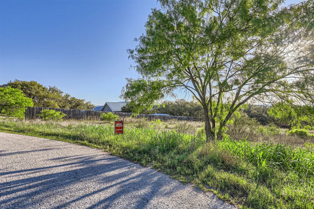 18 South Cove Spicewood, TX 78669