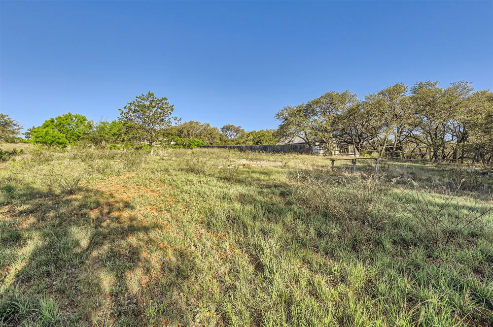 18 South Cove Spicewood, TX 78669