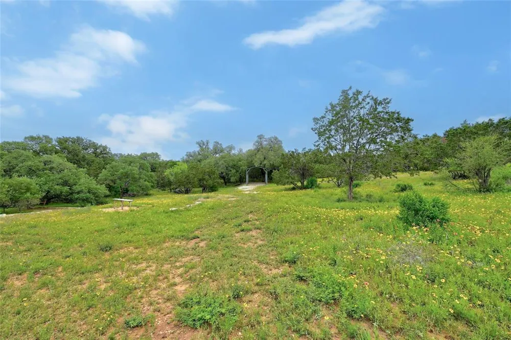 18 South Cove Spicewood, TX 78669