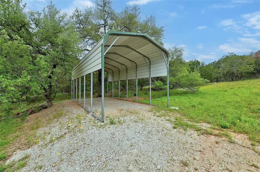18 South Cove Spicewood, TX 78669