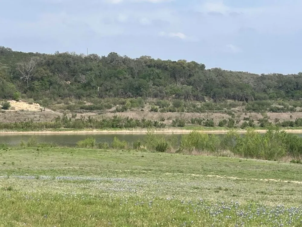 18 South Cove Spicewood, TX 78669