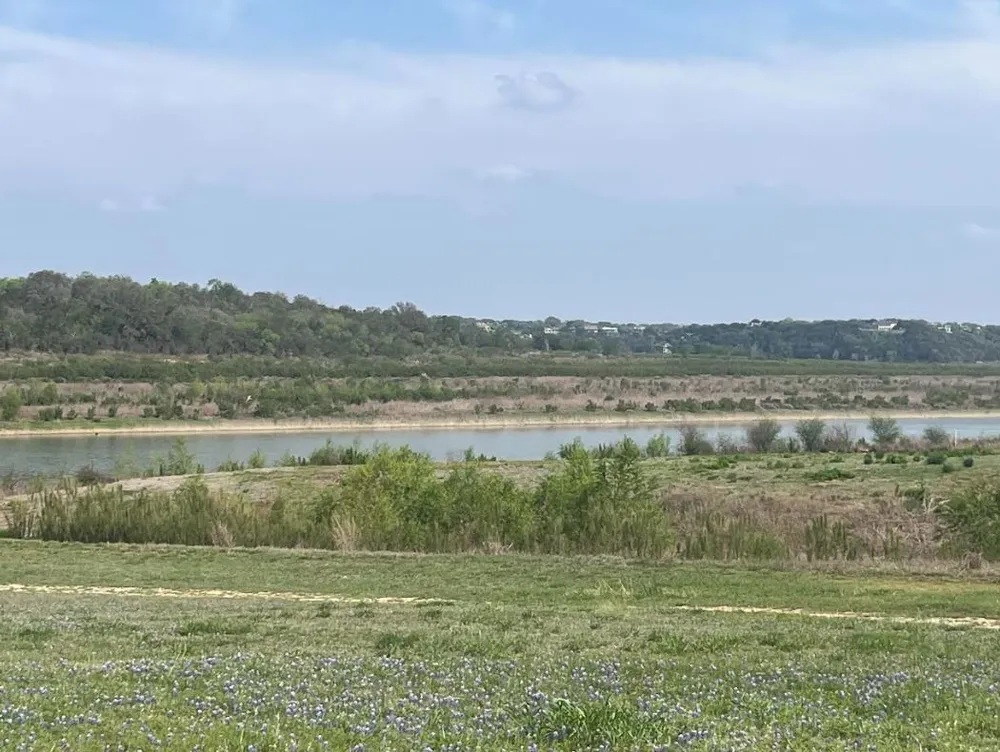 18 South Cove Spicewood, TX 78669