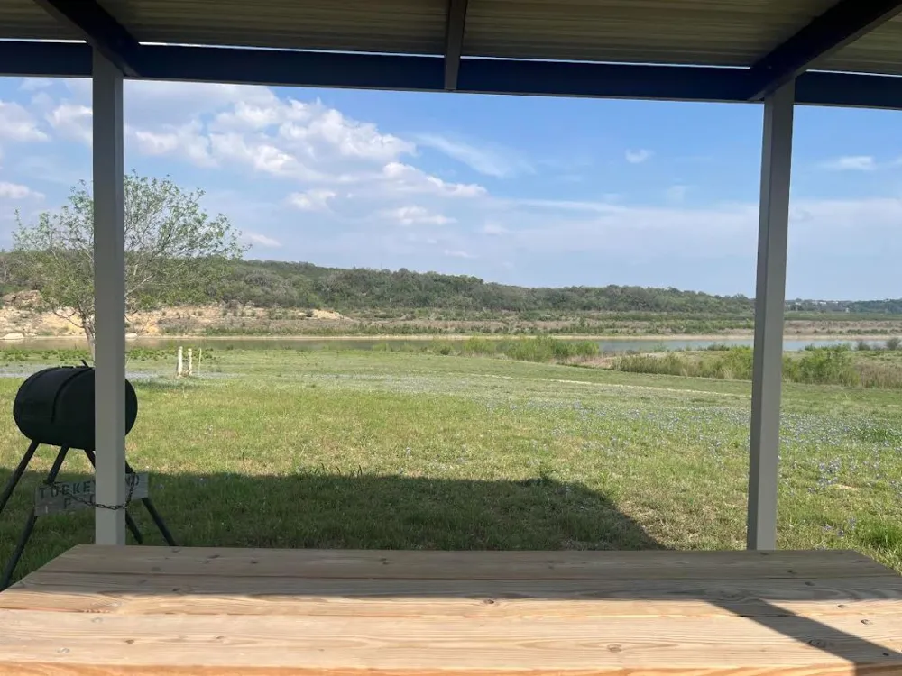 18 South Cove Spicewood, TX 78669