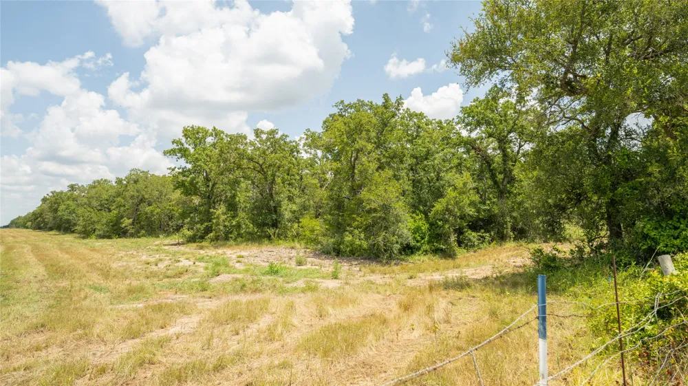 418 County Road 405 Buckholts, TX 76518