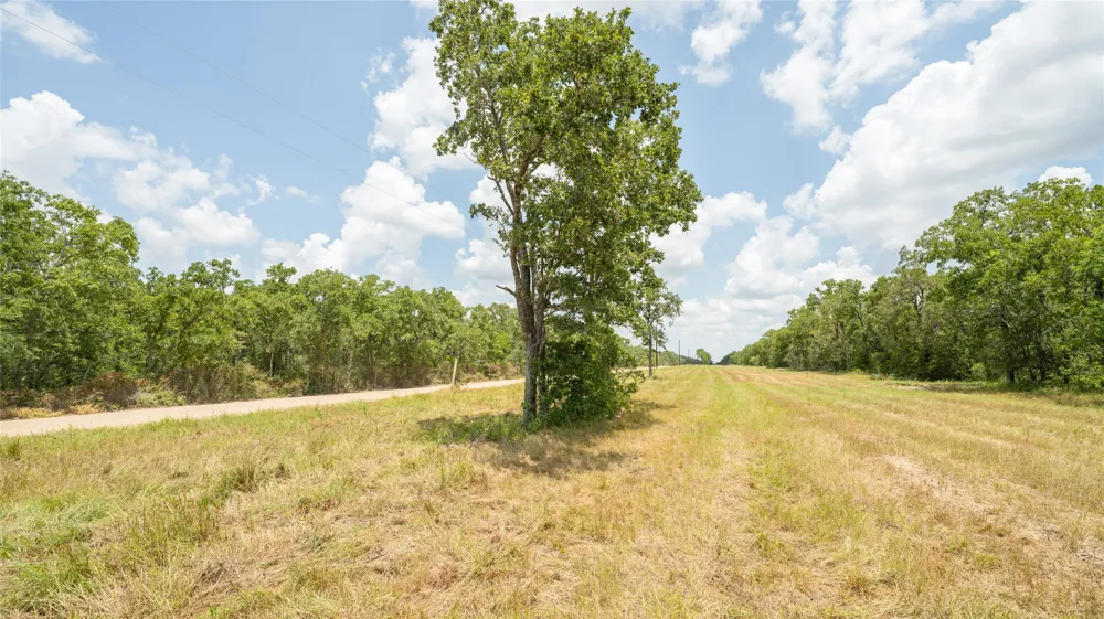 418 County Road 405 Buckholts, TX 76518