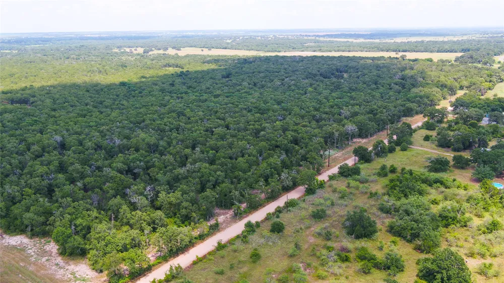 418 County Road 405 Buckholts, TX 76518