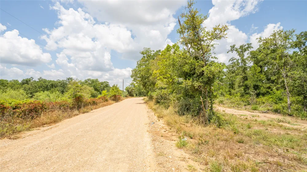 418 County Road 405 Buckholts, TX 76518