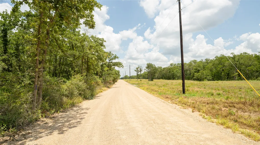 418 County Road 405 Buckholts, TX 76518