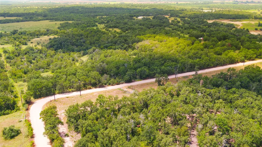 418 County Road 405 Buckholts, TX 76518