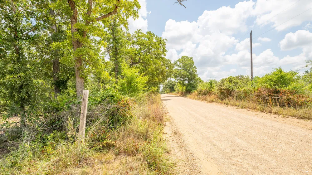 418 County Road 405 Buckholts, TX 76518