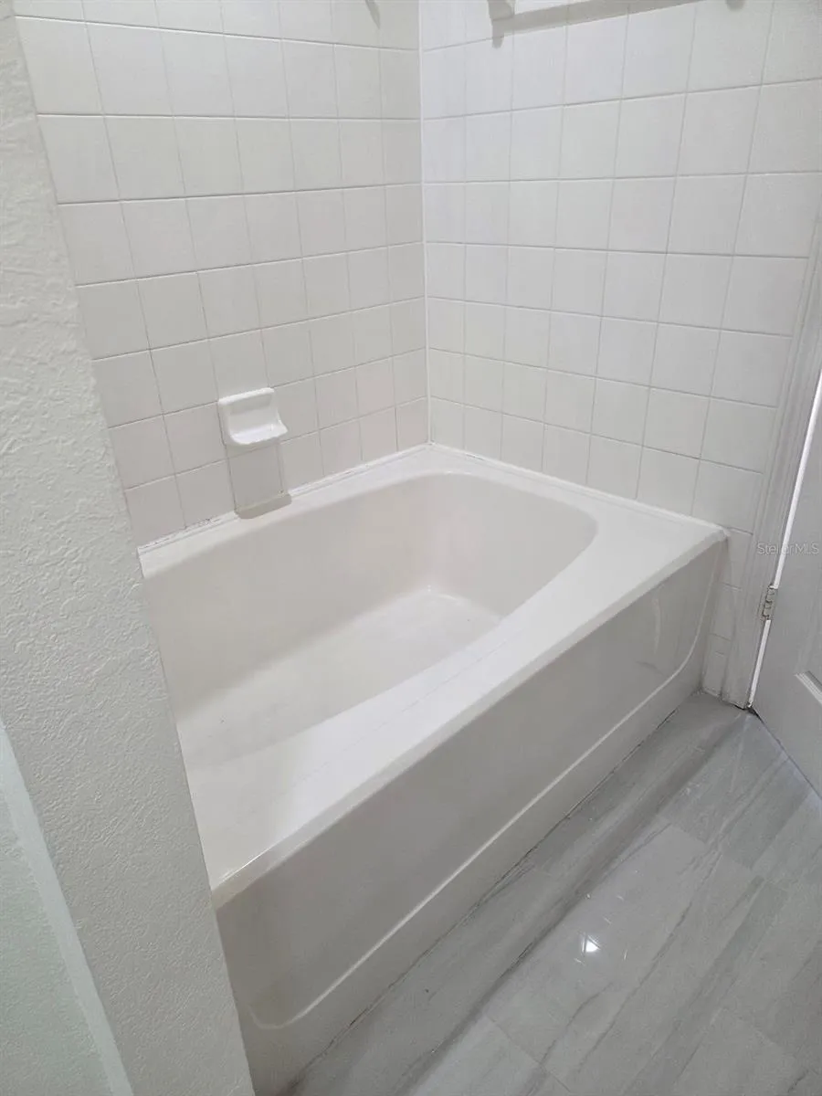 9141 LEE VISTA BOULEVARD #308 Orlando, FL 32829