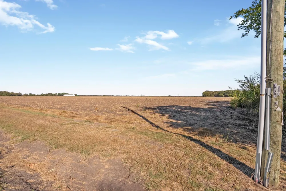 2 Scroggins Road Wallis, TX 77485