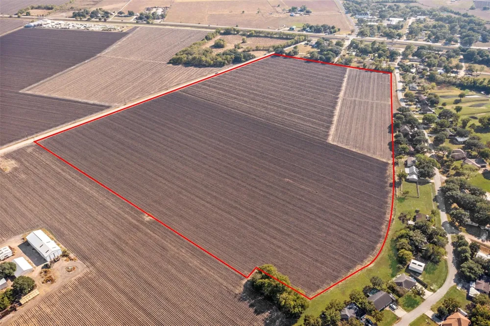 2 Scroggins Road Wallis, TX 77485