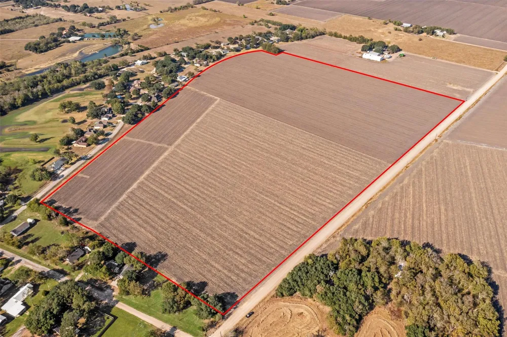 2 Scroggins Road Wallis, TX 77485