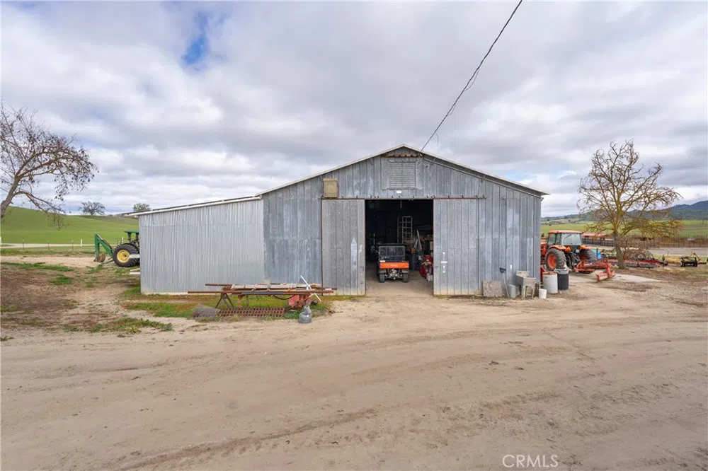 76525 Interlake Road Bradley, CA 93426