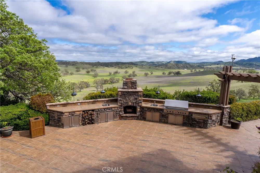 76525 Interlake Road Bradley, CA 93426