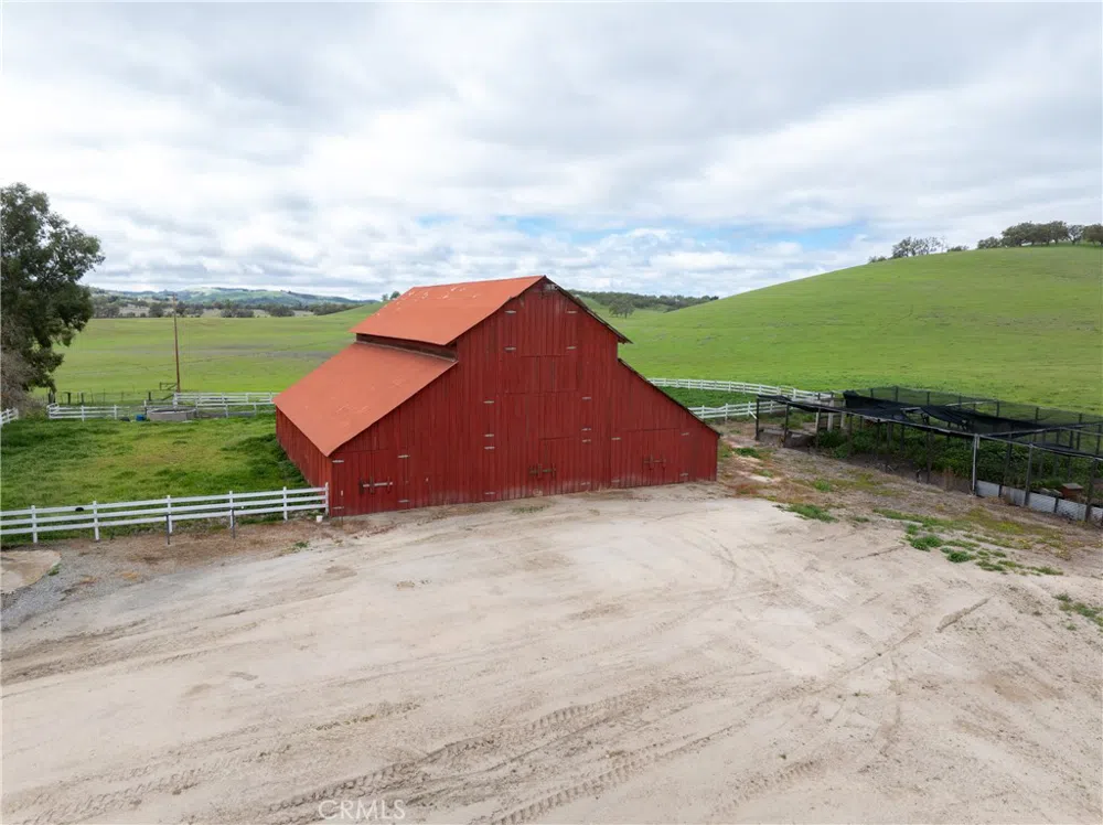 76525 Interlake Road Bradley, CA 93426