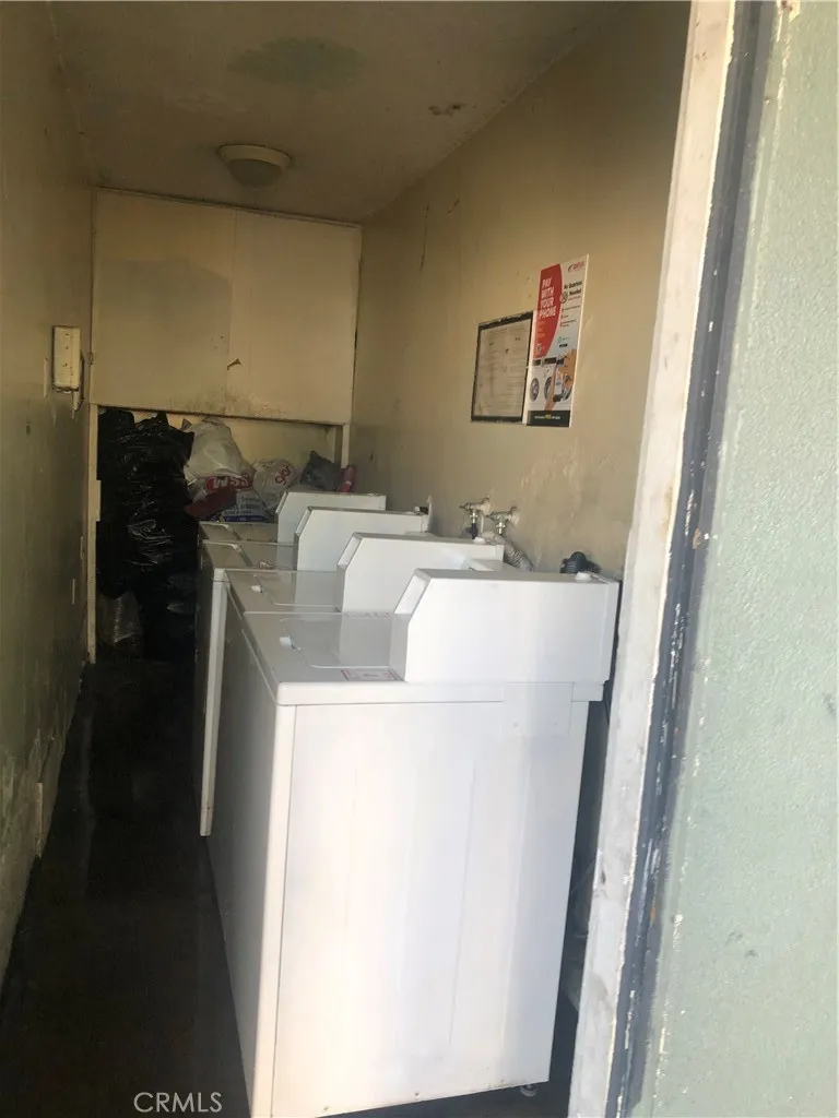 3375 Elizabeth Avenue Lynwood, CA 90262