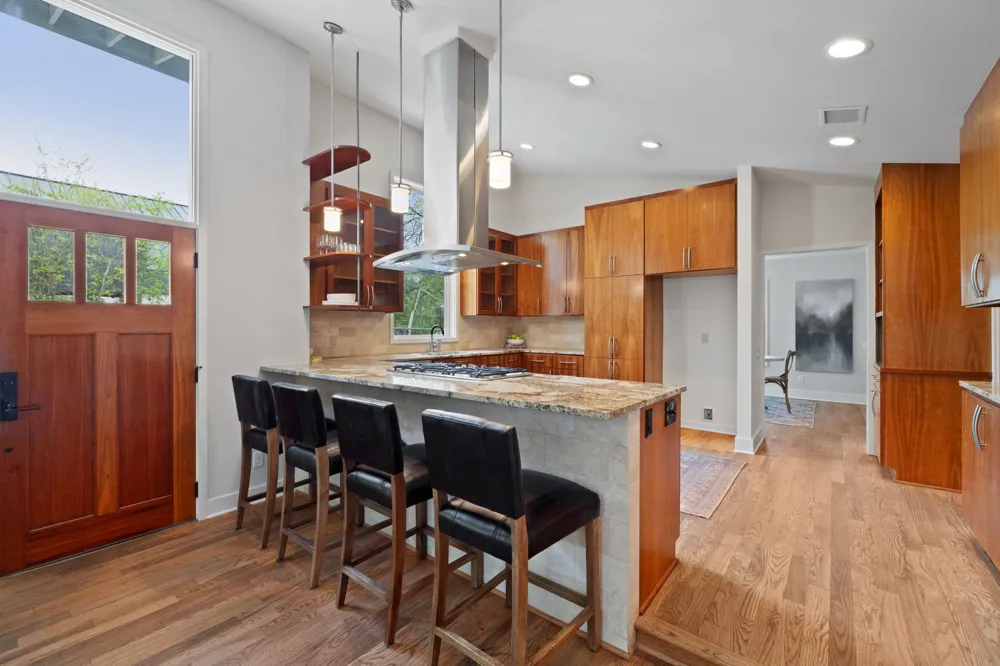 2300 S 3rd Street Austin, TX 78704