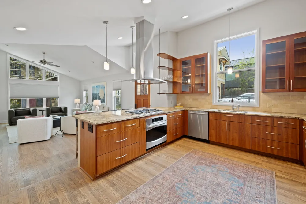2300 S 3rd Street Austin, TX 78704