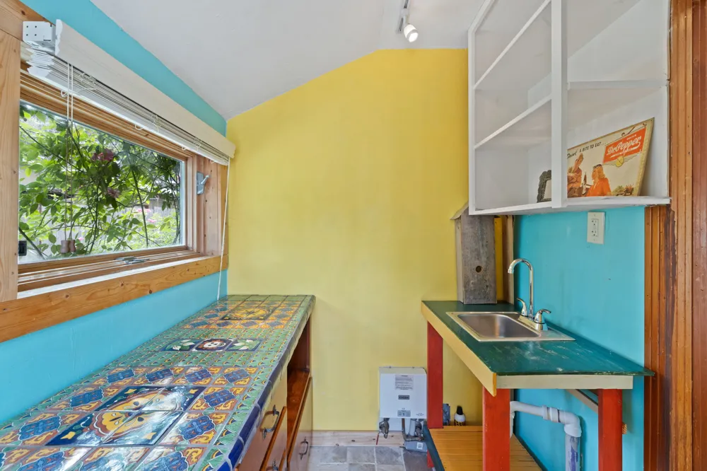 2300 S 3rd Street Austin, TX 78704
