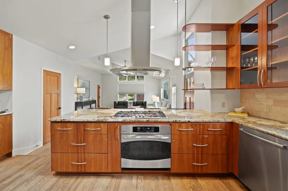 2300 S 3rd Street Austin, TX 78704