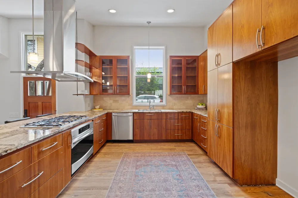 2300 S 3rd Street Austin, TX 78704