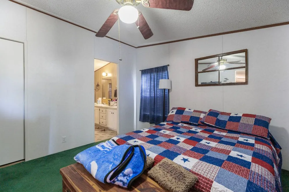 209 E Sheldon Avenue Thrall, TX 76578