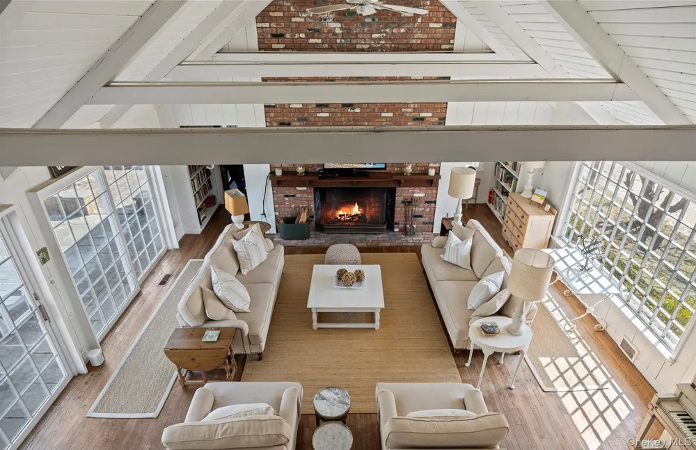 19 Quaquanantuck Lane Quogue, NY 11959