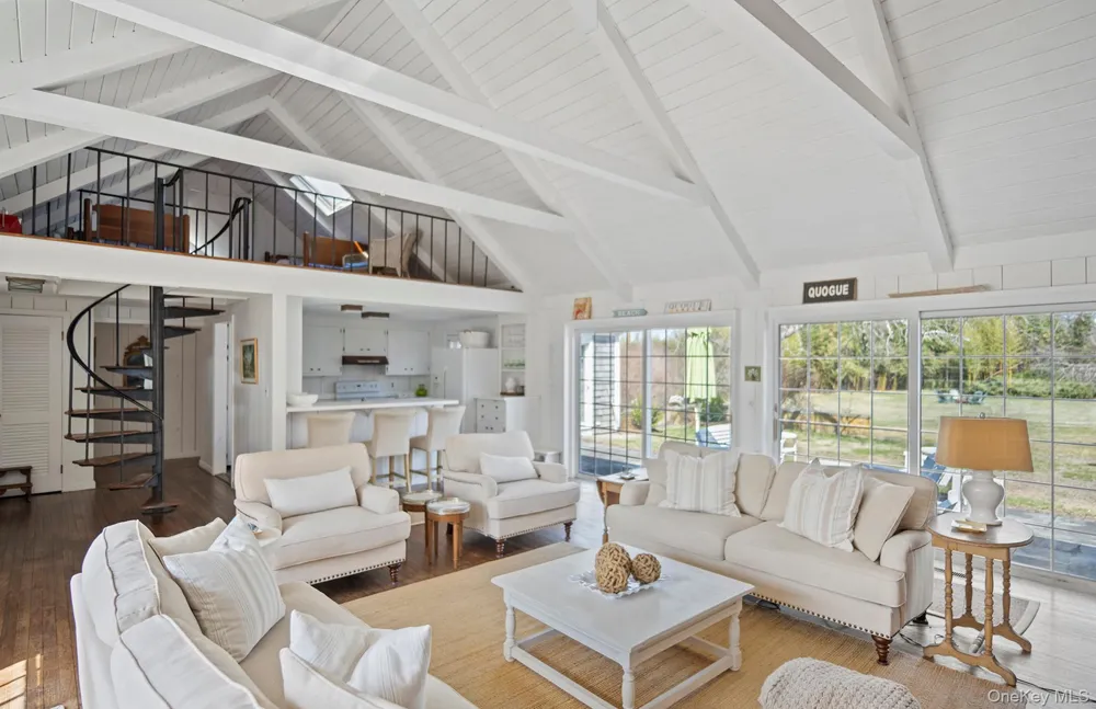 19 Quaquanantuck Lane Quogue, NY 11959