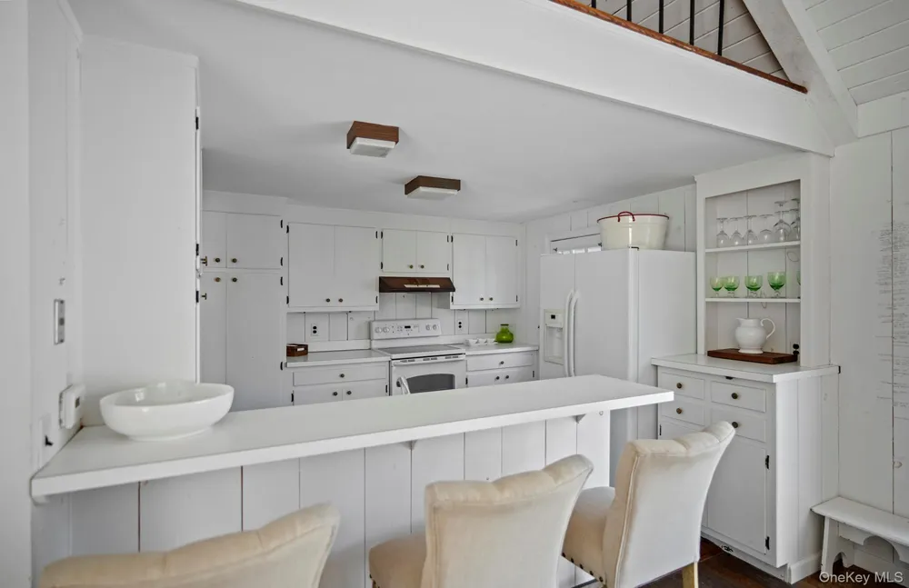 19 Quaquanantuck Lane Quogue, NY 11959