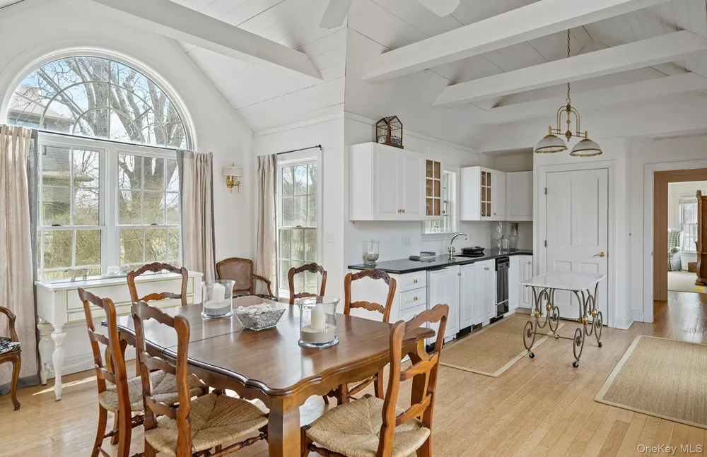 19 Quaquanantuck Lane Quogue, NY 11959
