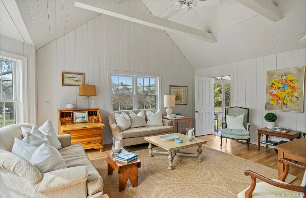 19 Quaquanantuck Lane Quogue, NY 11959