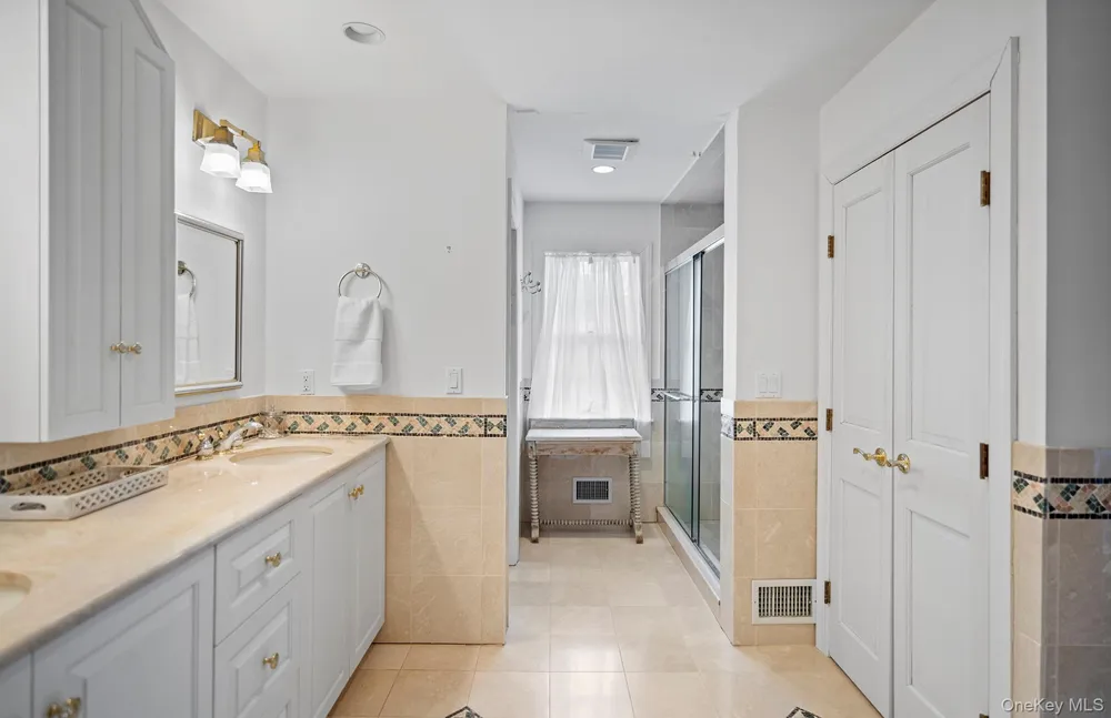 19 Quaquanantuck Lane Quogue, NY 11959
