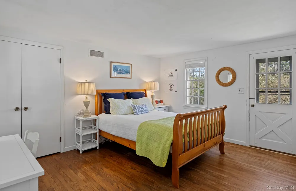 19 Quaquanantuck Lane Quogue, NY 11959