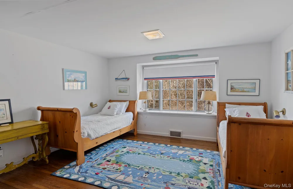 19 Quaquanantuck Lane Quogue, NY 11959