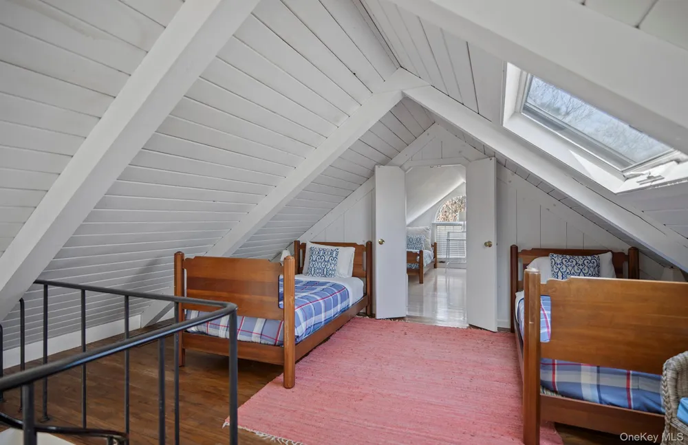 19 Quaquanantuck Lane Quogue, NY 11959