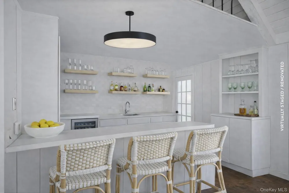 19 Quaquanantuck Lane Quogue, NY 11959