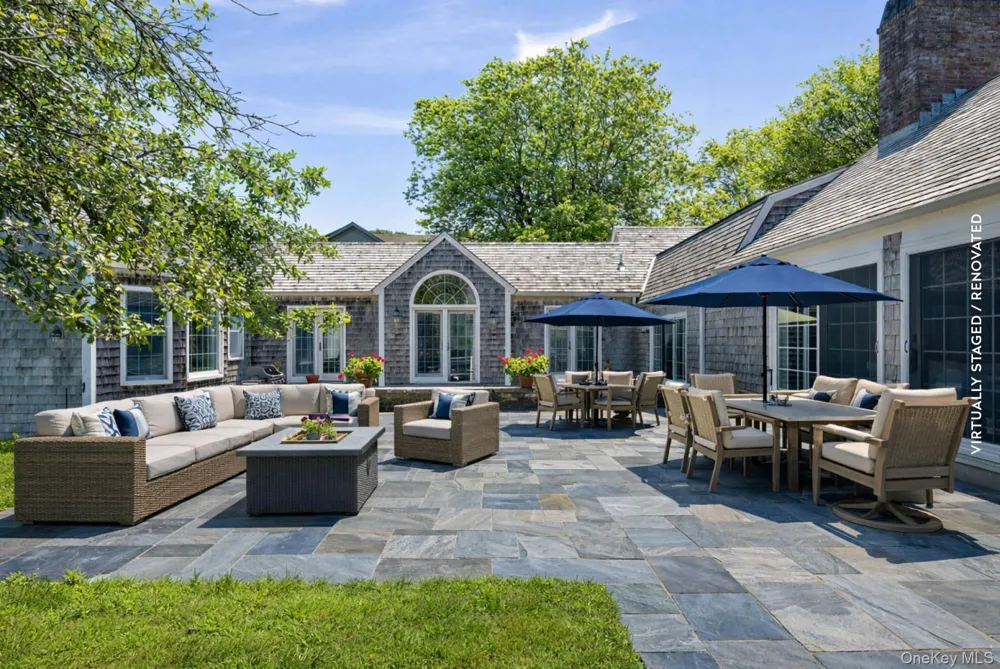 19 Quaquanantuck Lane Quogue, NY 11959