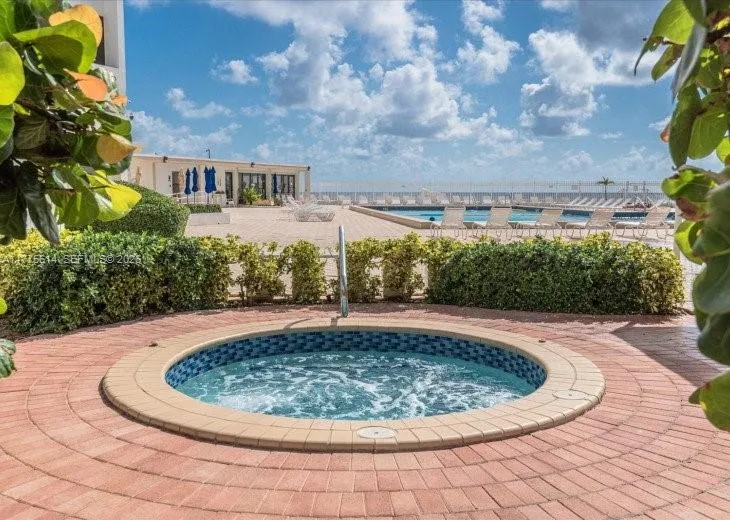 3505 S Ocean Dr #1421 Hollywood, FL 33019