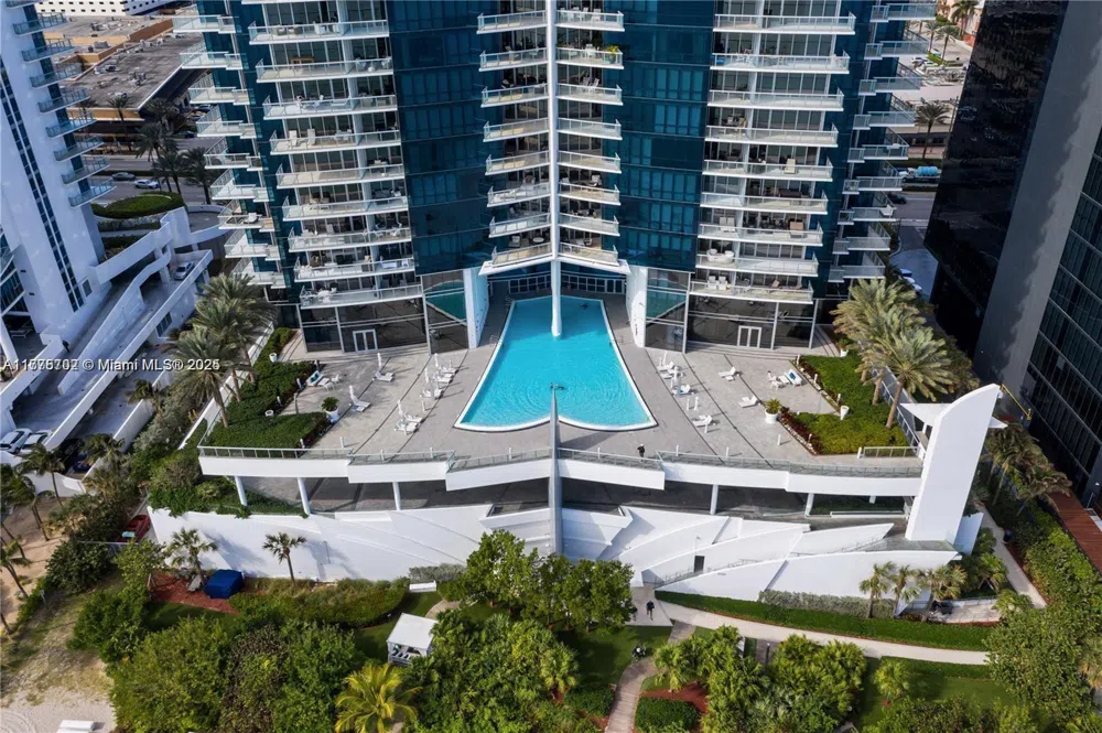 17121 Collins Ave #1703 Sunny Isles Beach, FL 33160