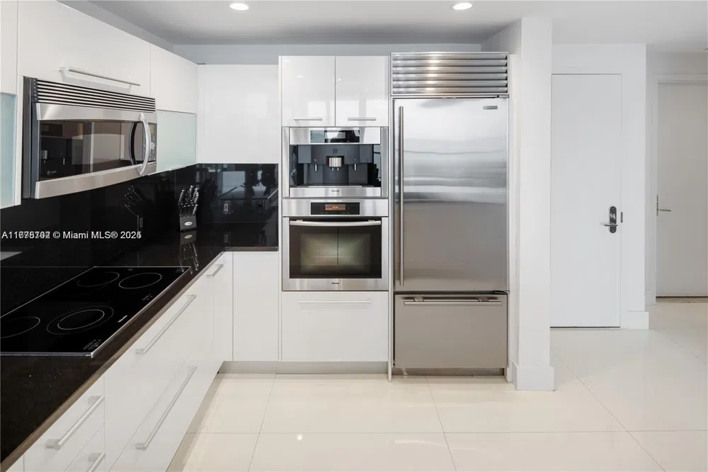 17121 Collins Ave #1703 Sunny Isles Beach, FL 33160