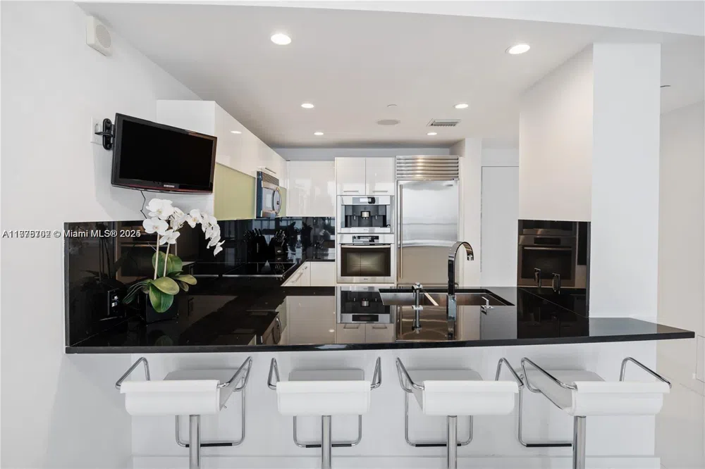 17121 Collins Ave #1703 Sunny Isles Beach, FL 33160
