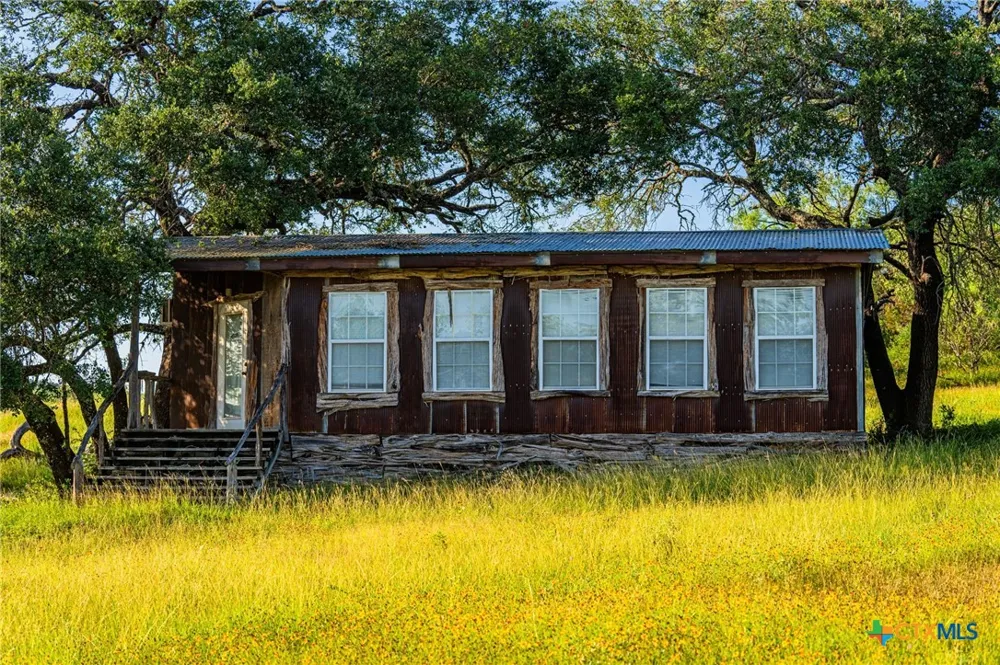 9738 E Fm1431 Marble Falls, TX 78654