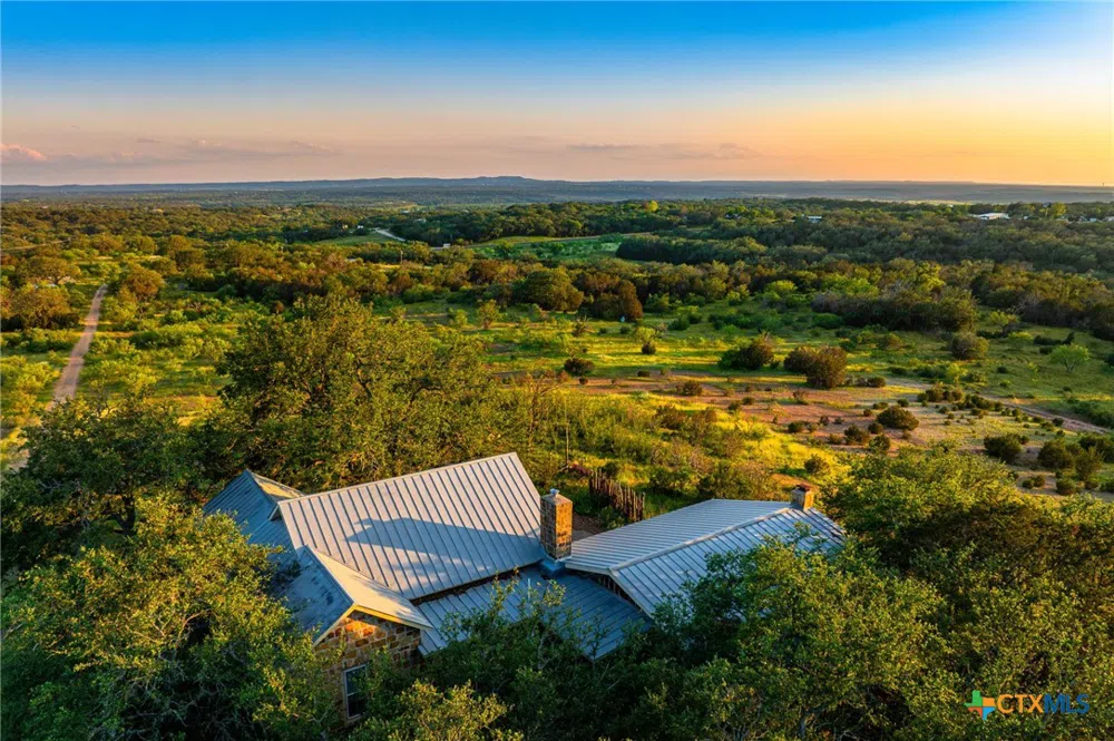9738 E Fm1431 Marble Falls, TX 78654