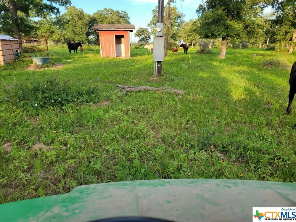 1130 Blacksmith Ln Weimar, TX 78962
