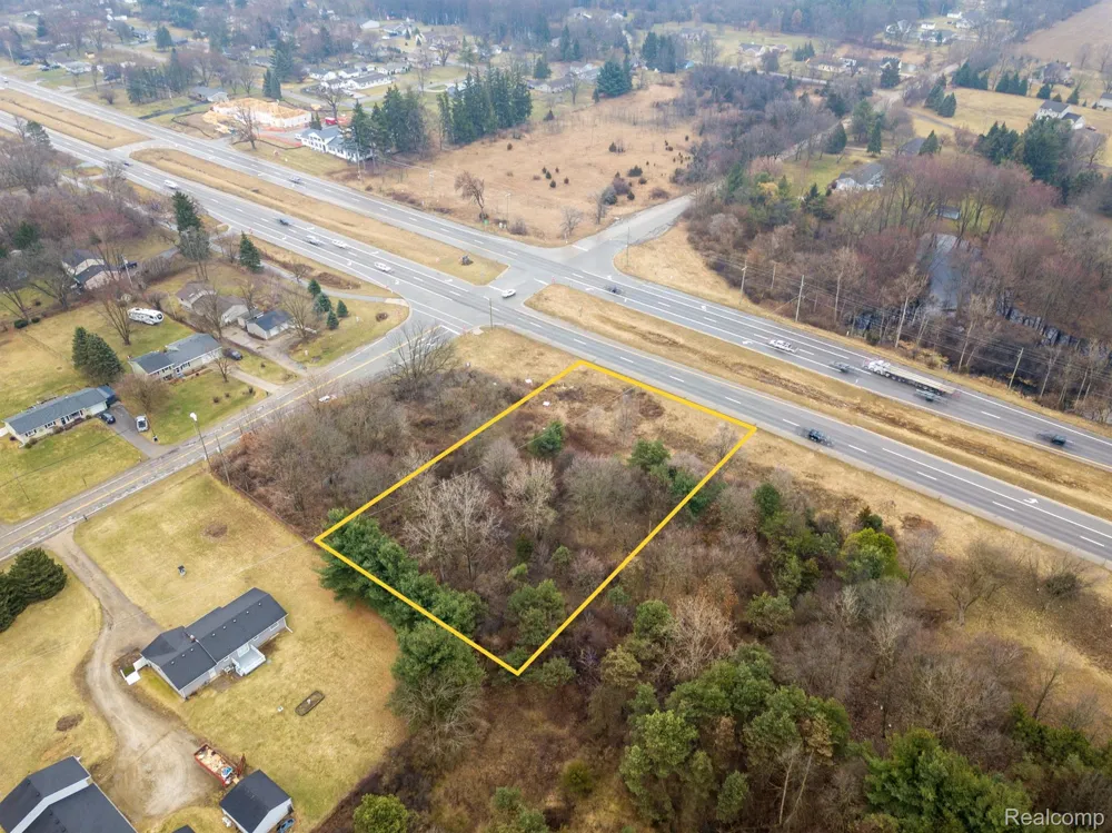 HIGHLAND ROAD Hartland Township, MI 48353